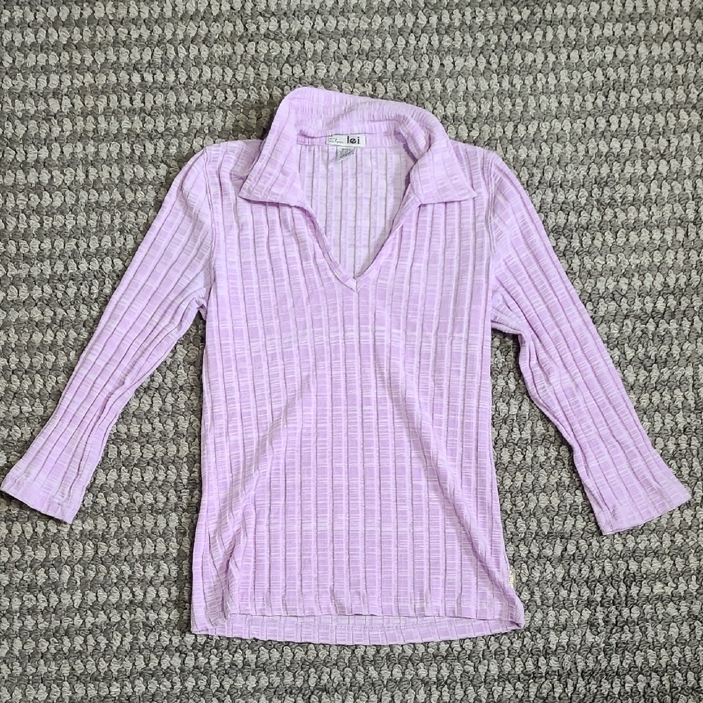 Lei Purple Ribbed Sweater with V-Neck‎ and Long Sleeves Y2k Small Cotton Spandex